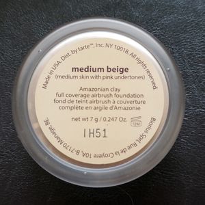 Tarte Powder foundation in Medium Beige
